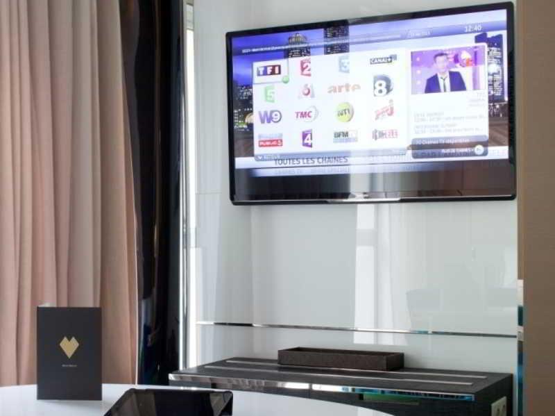 Etoile Maillot Hotel