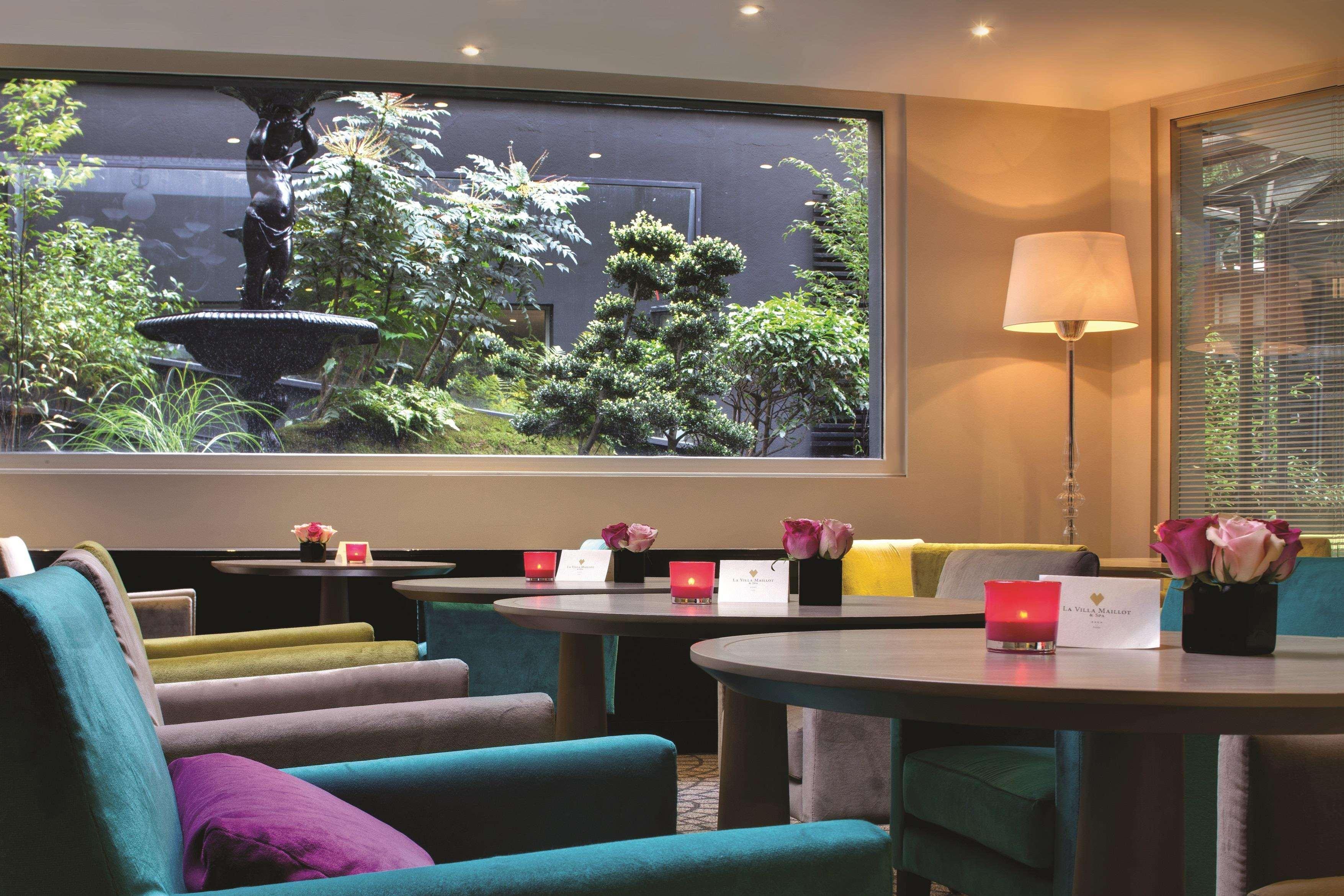 Etoile Maillot Hotel 4*