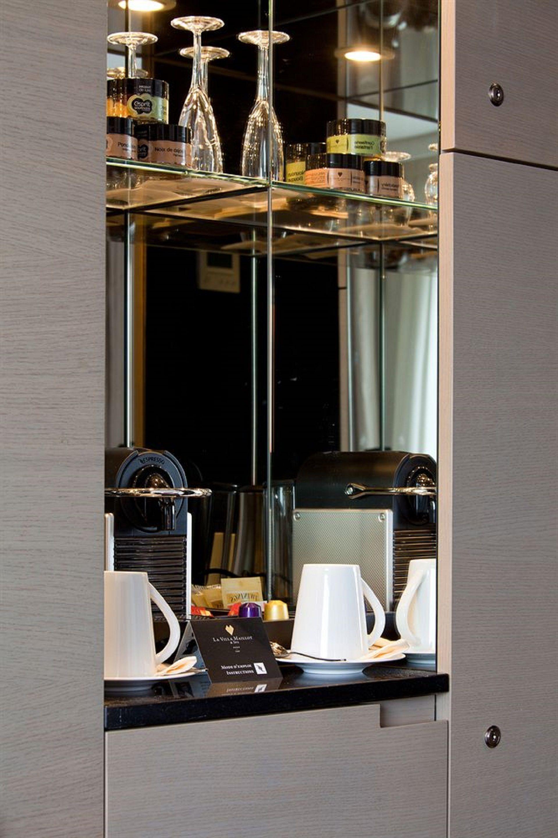 Etoile Maillot Hotel Paris