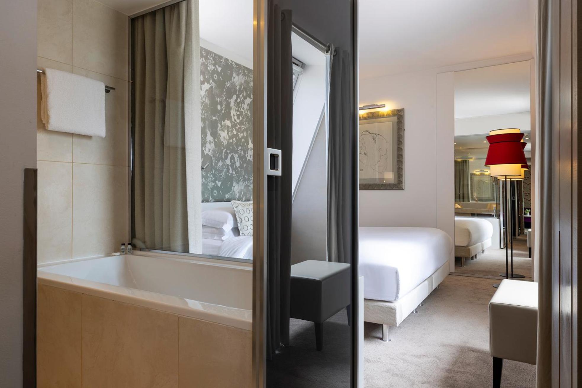 Etoile Maillot Hotel 4*
